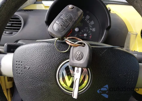 2001 Volkswagen New Beetle Gl z USA, uszkodzony, nr VIN 3VWBS21C91M419726